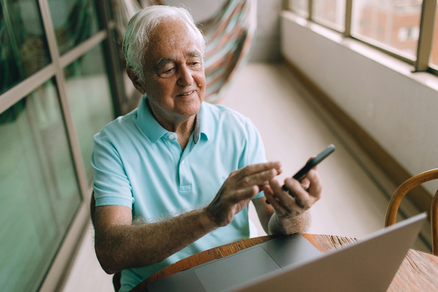 Person ordering medicine online
